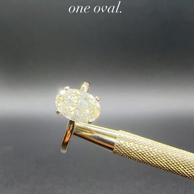 A timeless oval solitaire that speaks for itself